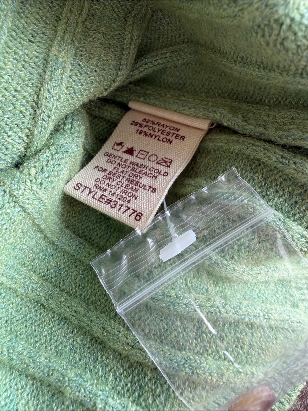 Hem & Thread Light Green Ribbed V-Neck Buttoned Knit Top - Picture 10 of 10